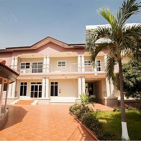 Mariam Hotel Tamale Buitenkant foto