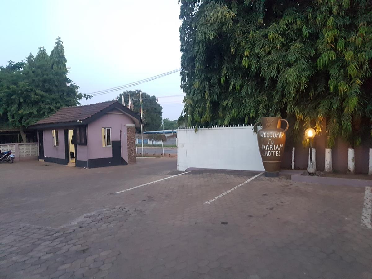 Mariam Hotel Tamale Buitenkant foto