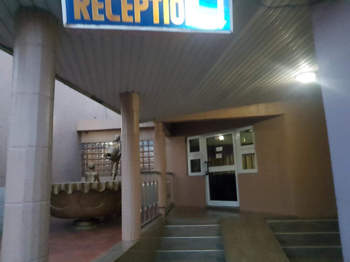 Mariam Hotel Tamale Buitenkant foto